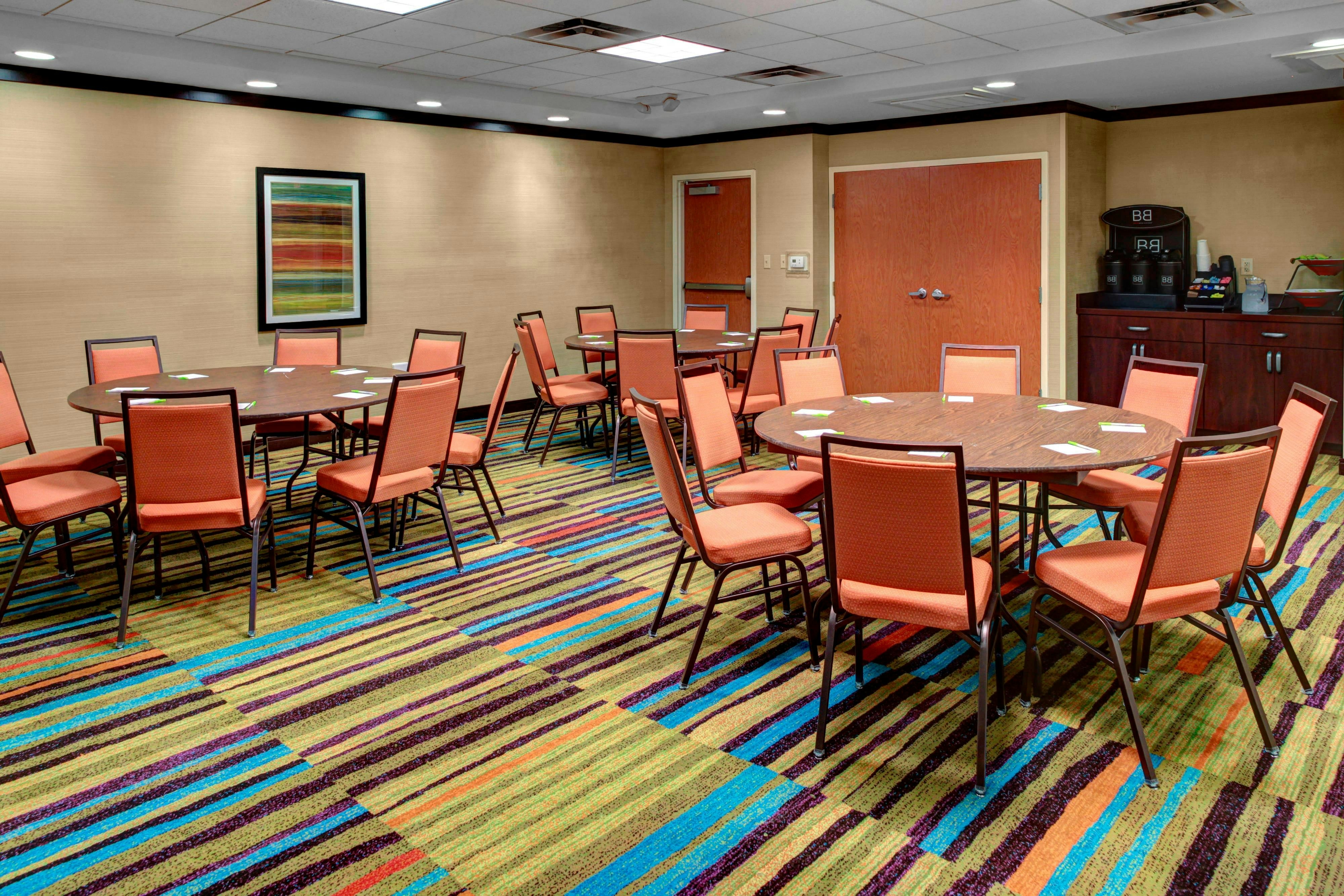 Fairfield Inn And Suites Anniston Oxford 36/39