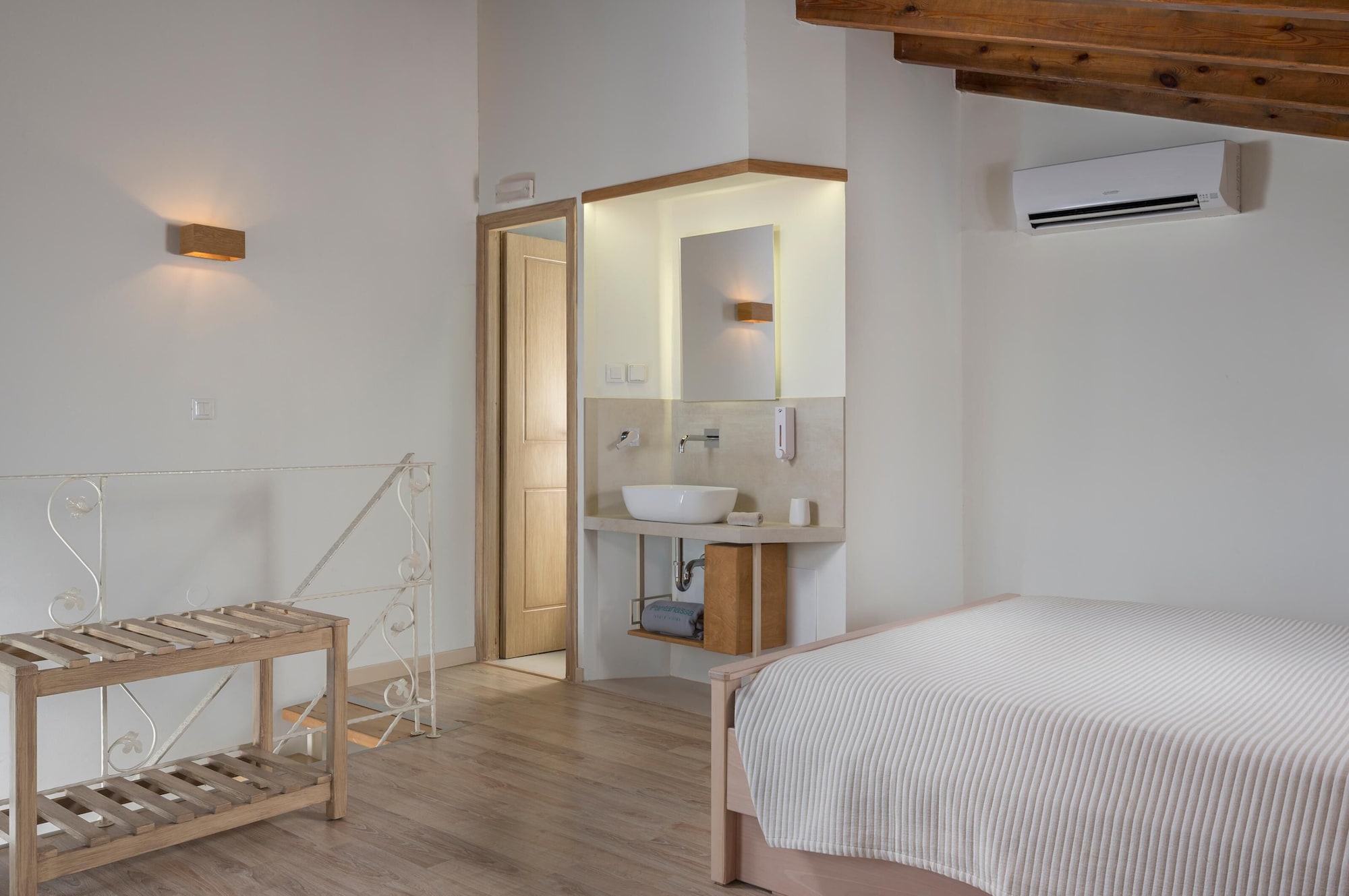 1 BEDROOM, VILLA, PRIVATE POOL