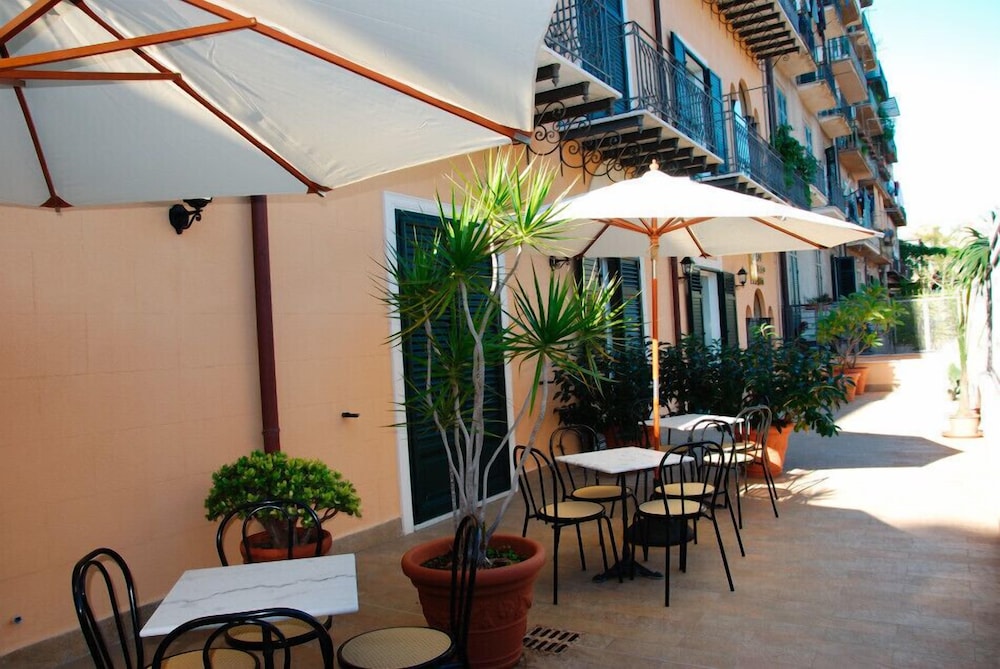 Hotel Giardino Inglese 29/44