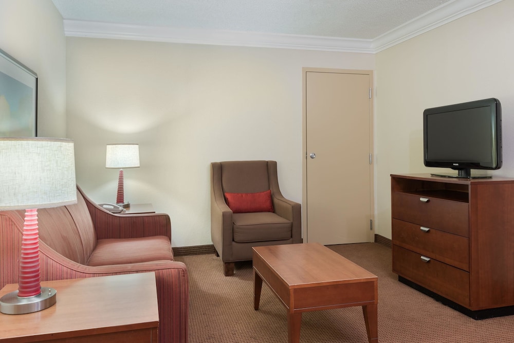 Comfort Inn Fayetteville near Fort Bragg 25/44