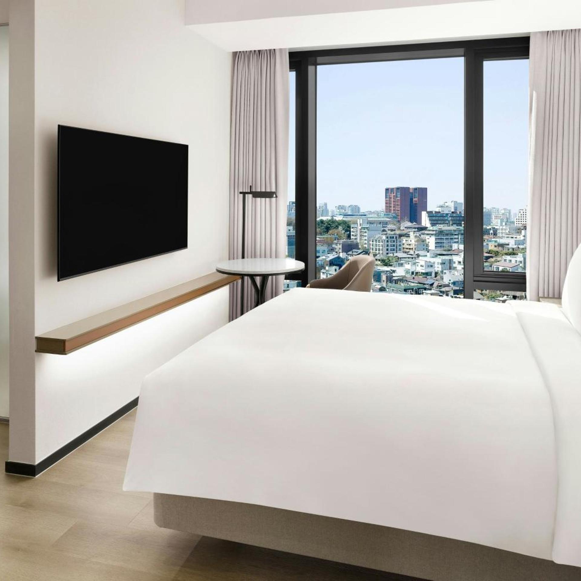Room, Queen Bed, Skyline View، AC Hotel by Marriott Seoul Gangnam 4/4