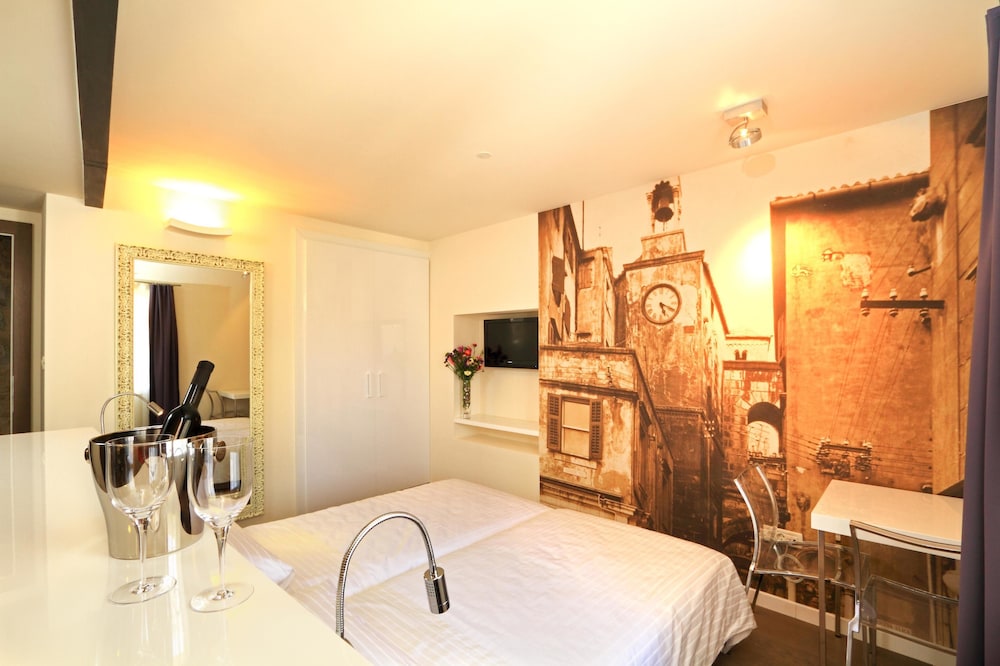 La Porta Luxury Rooms 21/59