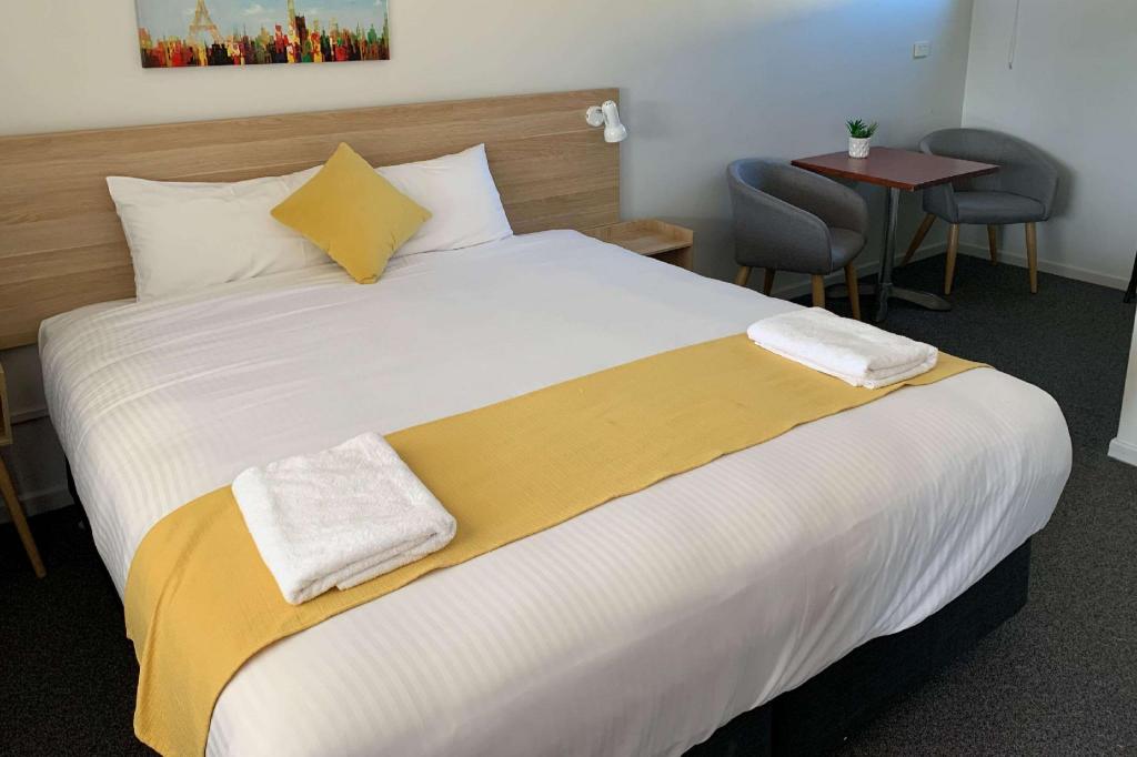 Upgrade, King Bed
