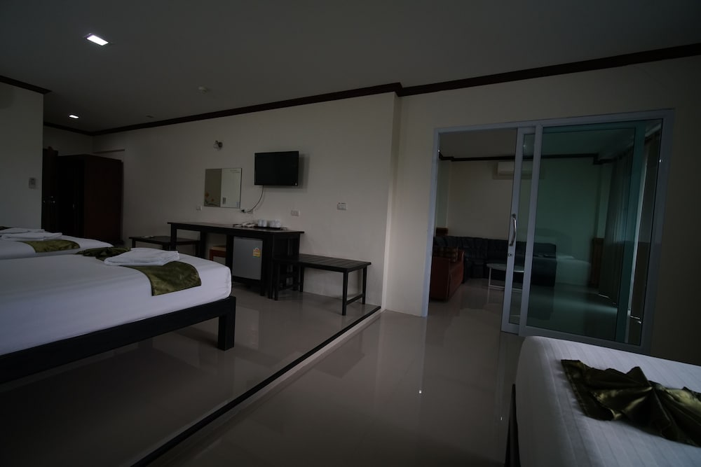 Sea Mountain Khanom Hotel 11/49