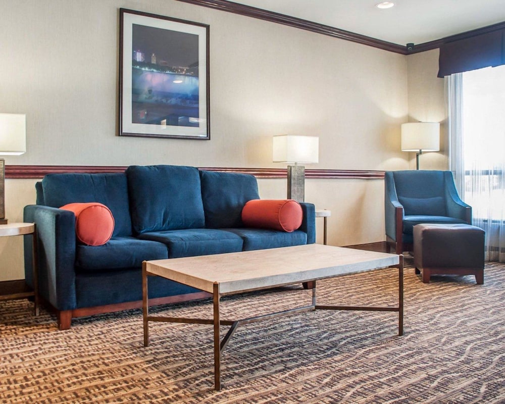 Quality Inn Near Walden Galleria Mall 21/36