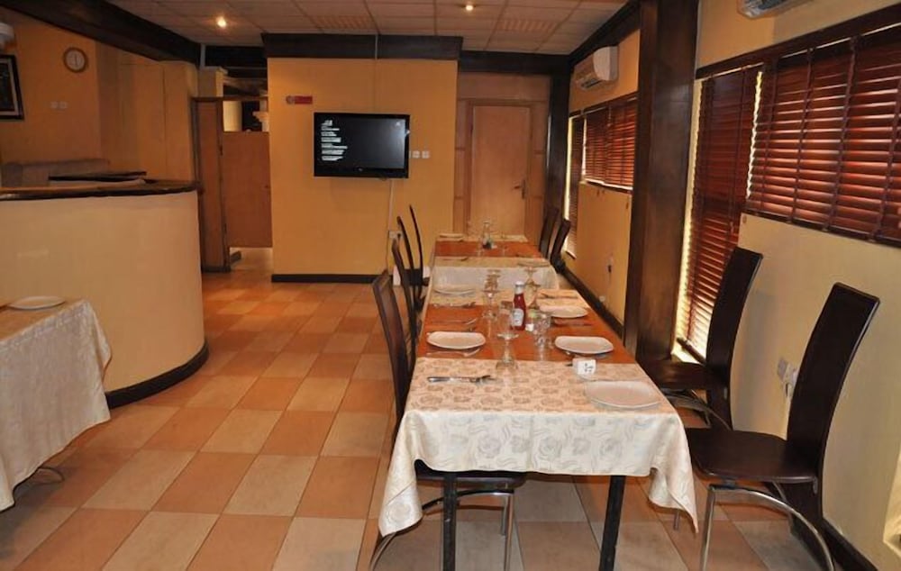 Solitude Hotel Yaba 37/50