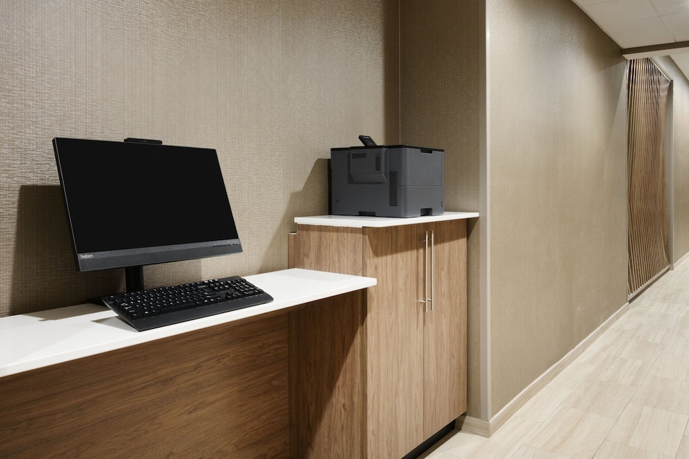 Springhill Suites By Marriott Dothan 15/21