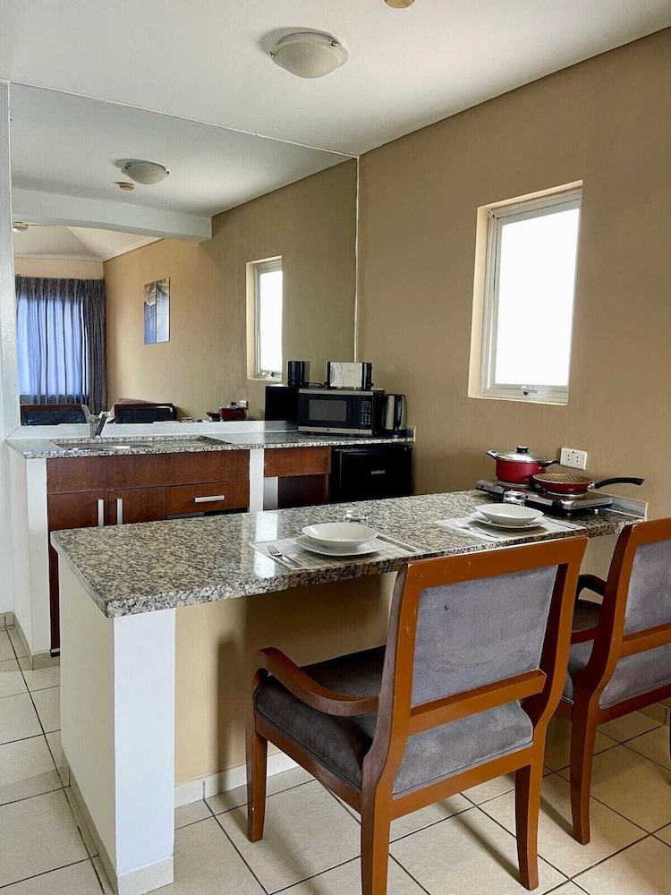 Terranova Suites 39/44