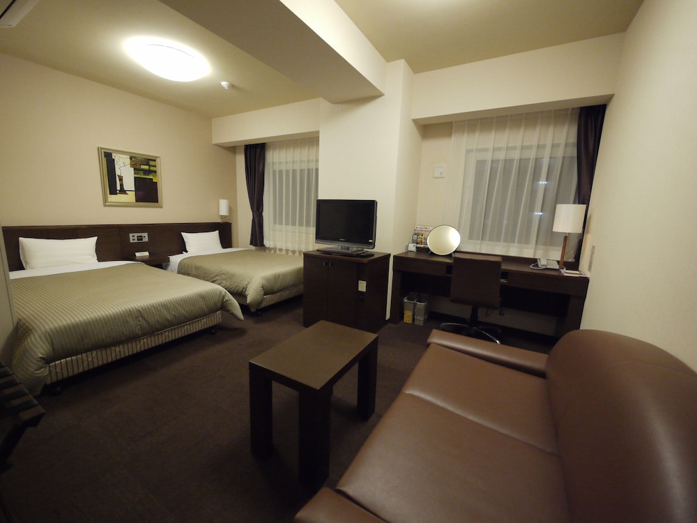 Hotel Route-Inn Seki 53/70