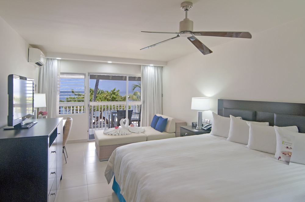 Room, King Bed, Beach Front