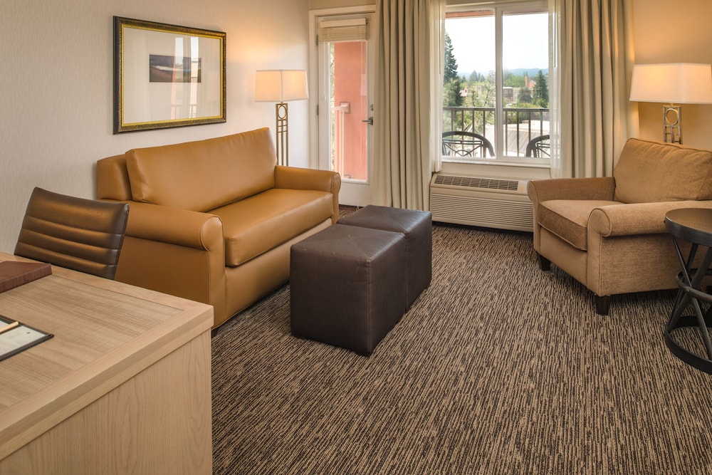 The Newberry Hotel Bend, Tapestry Collection by Hilton 39/60