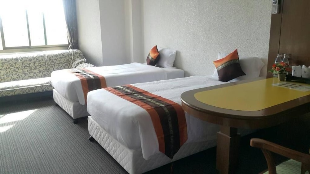 River Grand Hotel Hat Yai 28/40
