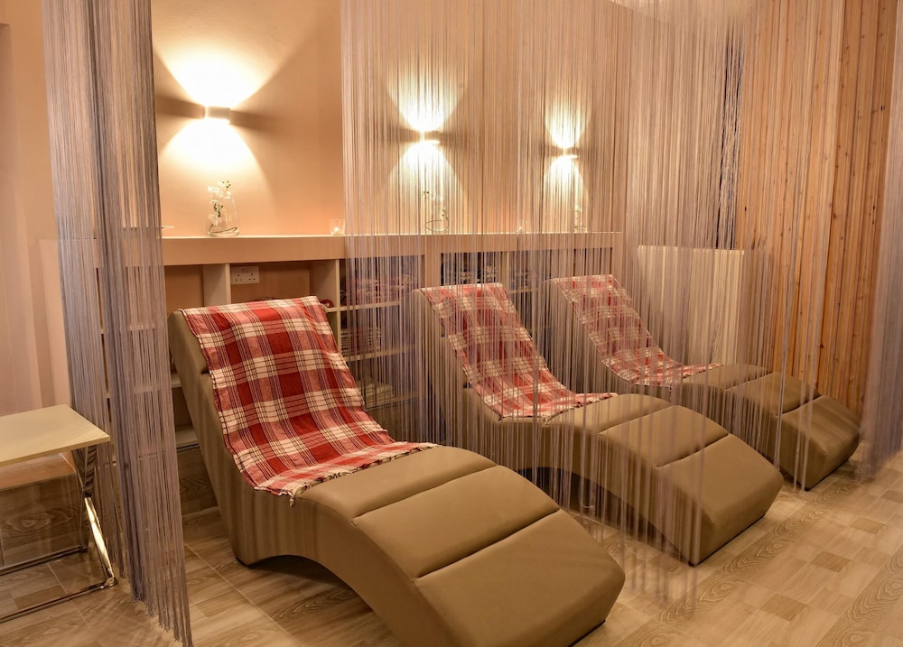 RIVERSIDE GARDEN RESORT(FORMERLY RIVERSIDE HOLIDAY VILLAGE) 8/36
