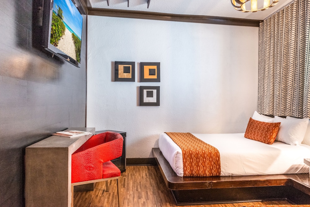 Hotel Chelsea 12/45