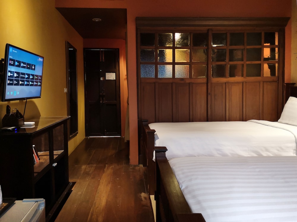 Old Capital Bike Inn(Ex Old Bangkok Inn) 20/80