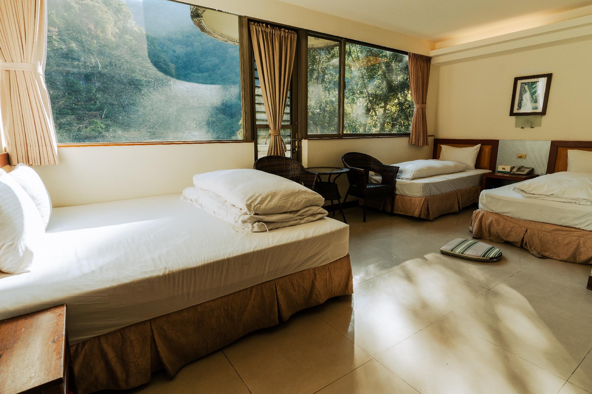 Room, 4 Beds