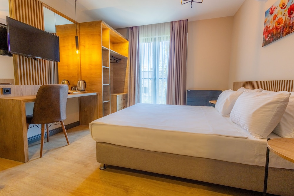 Leliko Suites 9/30