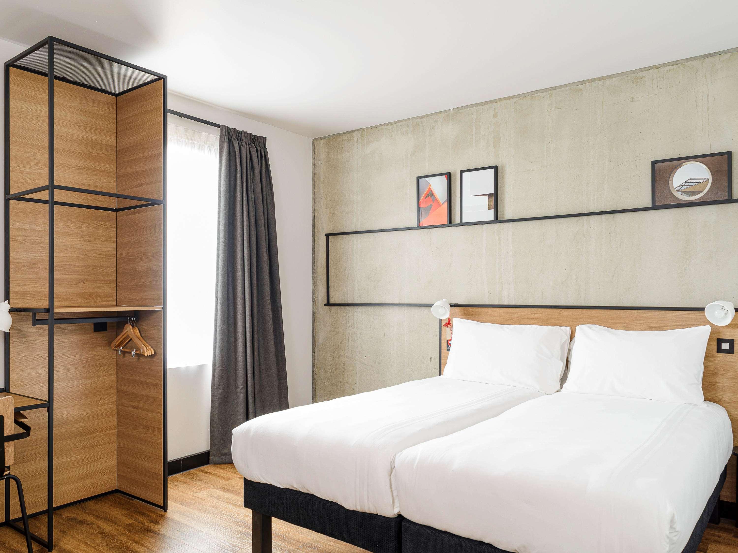 Room, Twin Beds, Accessible