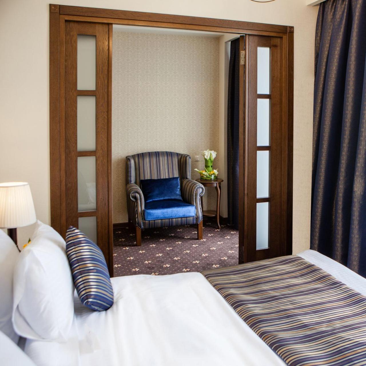 Family Suite: