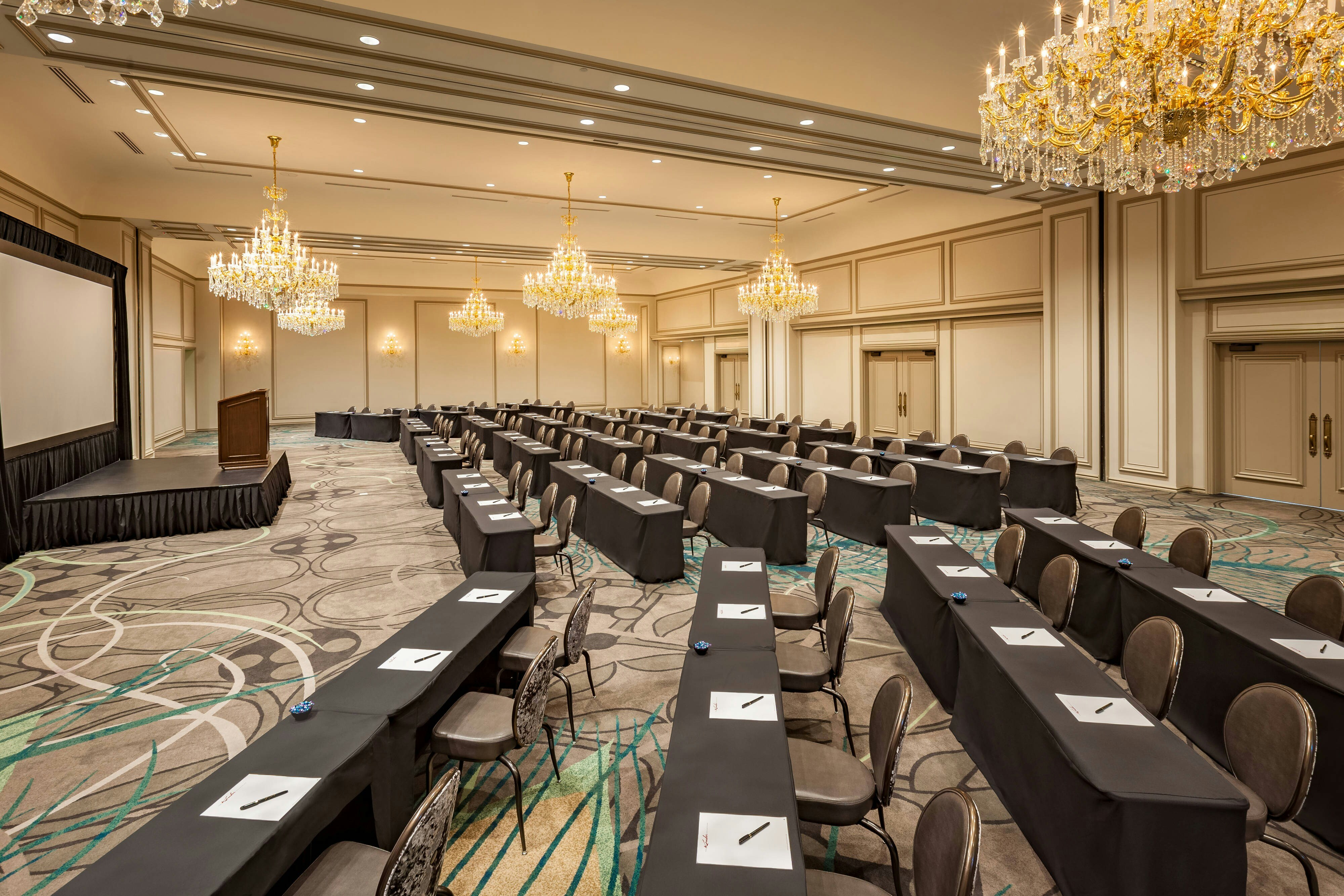 Grand Bohemian Hotel Mountain Brook Autograph Collection 27/32
