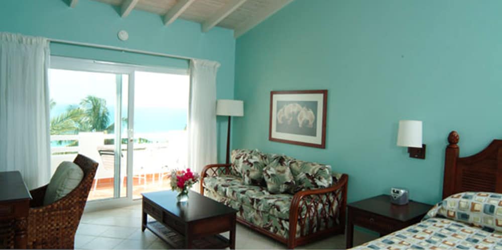 TRADE WINDS HOTEL 45/69