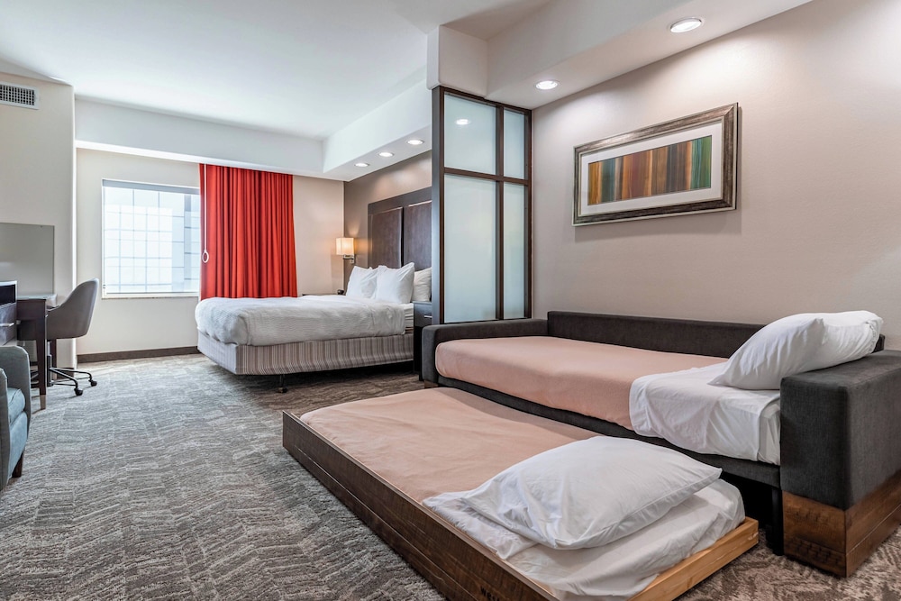 جناح بسرير كينج مع سرير سحّاب إضافي