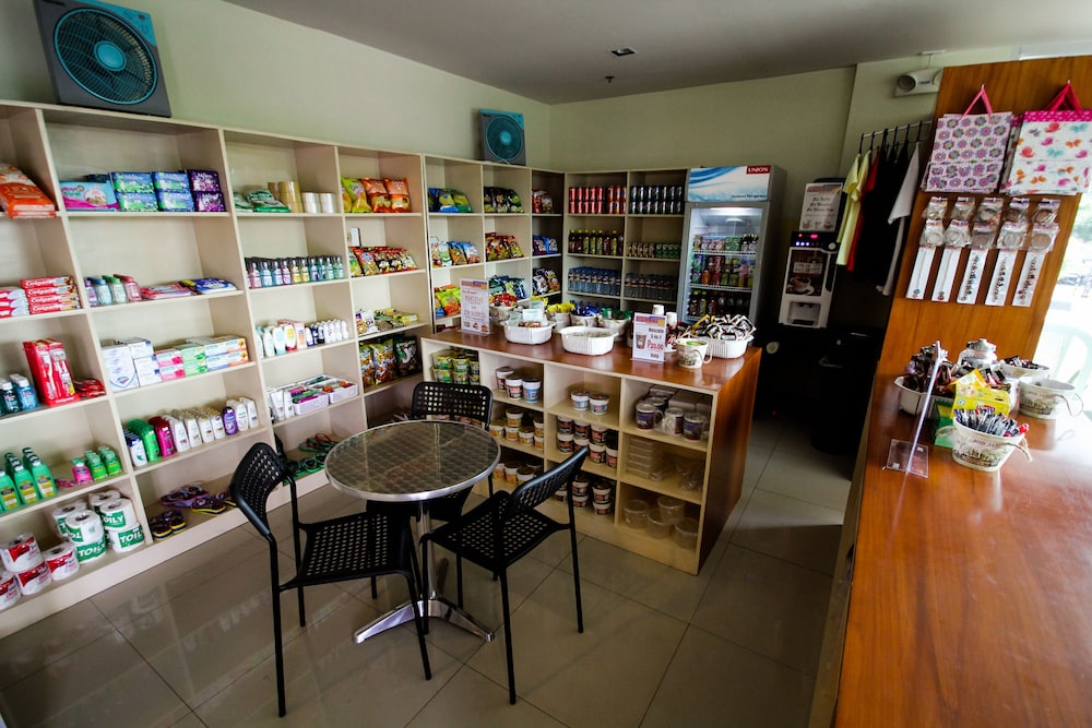 Go Hotels Bacolod 41/58