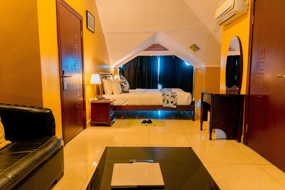 Legend Hotel 42/59
