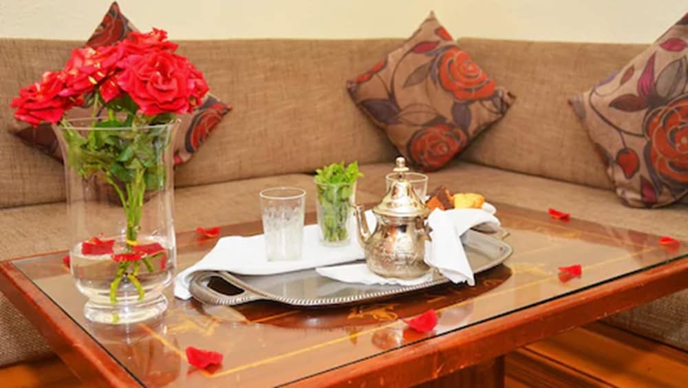 Omega Hotel 34/46