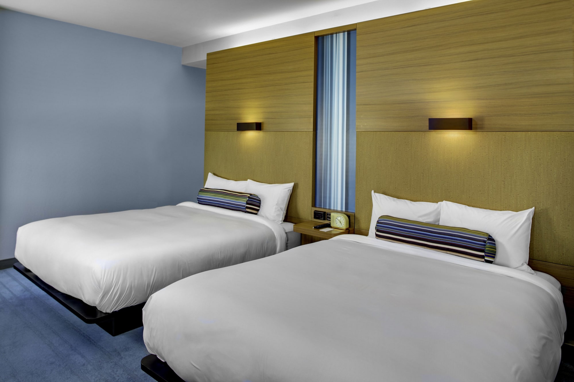 Aloft, 2 Queen Beds