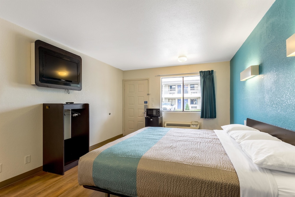 Motel6 Bryan, TX - College Station 15/67