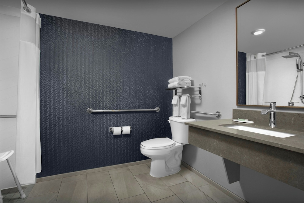 Fairfield Inn & Suites by Marriott Sarasota Lakewood Ranch 58/60