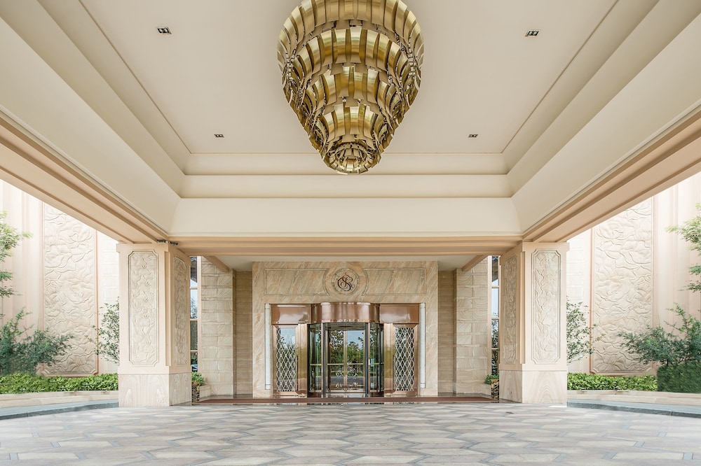 Chateau Star River Shaanxi 6/61