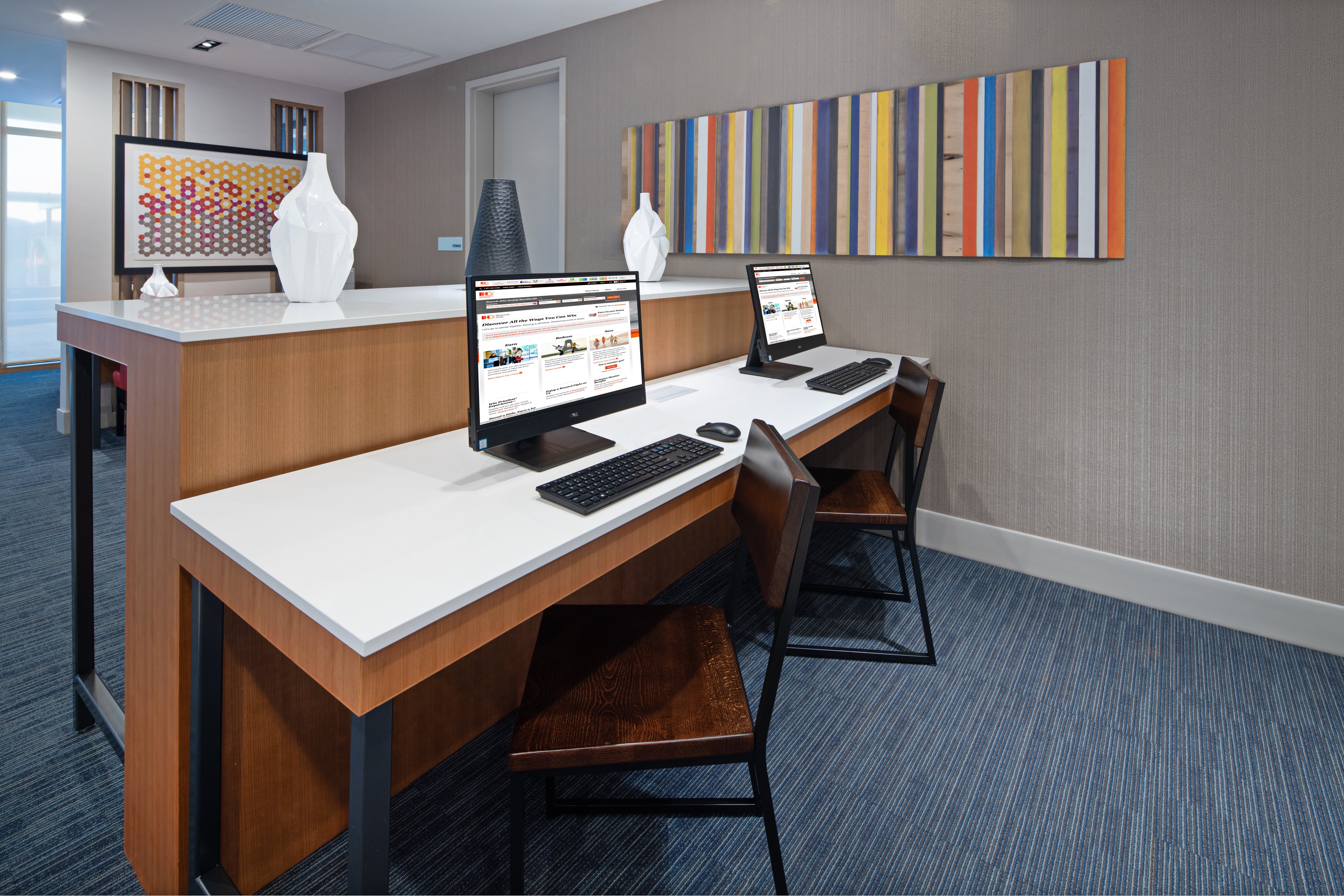 Holiday Inn Express & Suites Murrieta 42/49