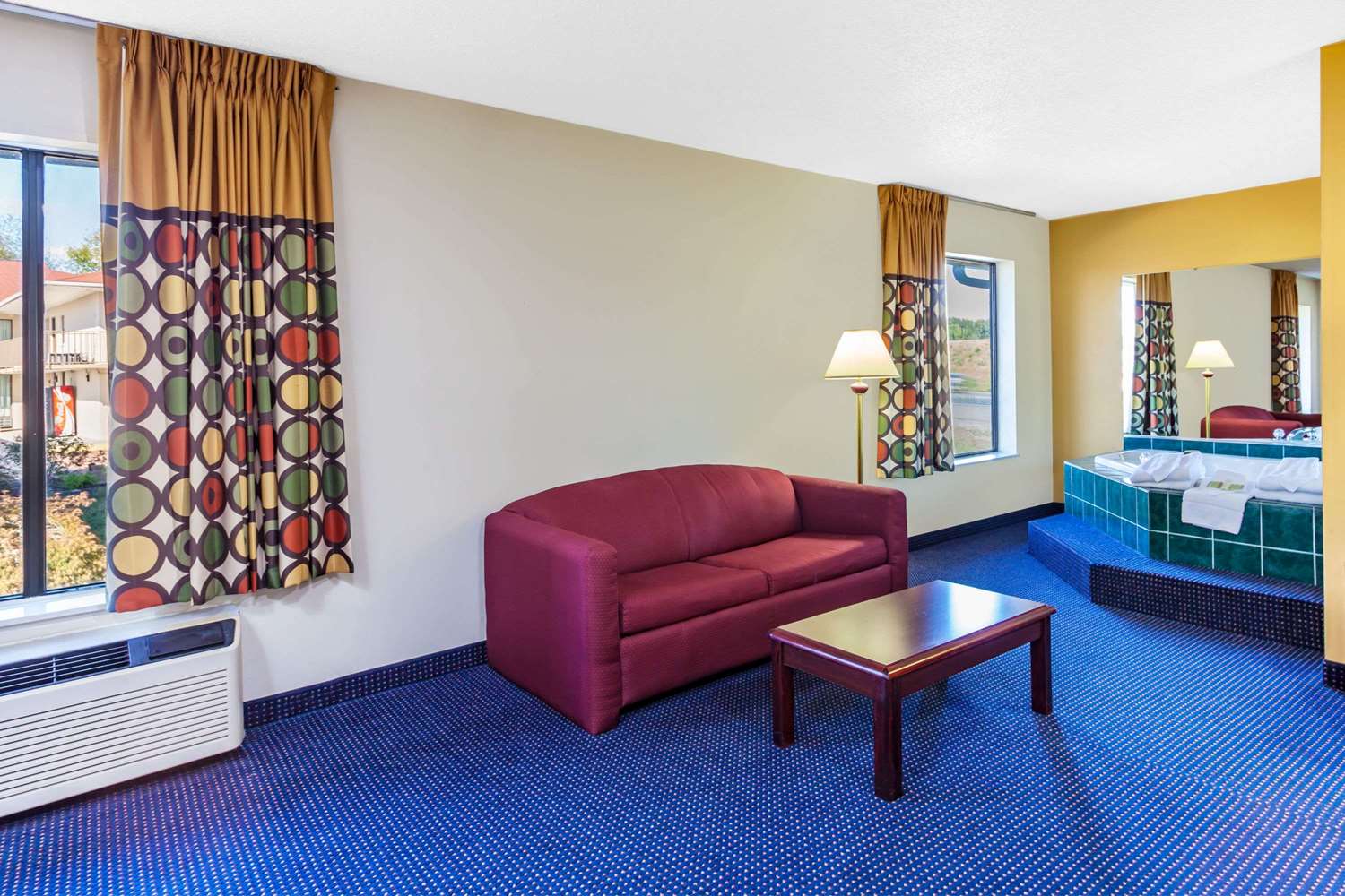 Super 8 by Wyndham Morristown/South 12/16