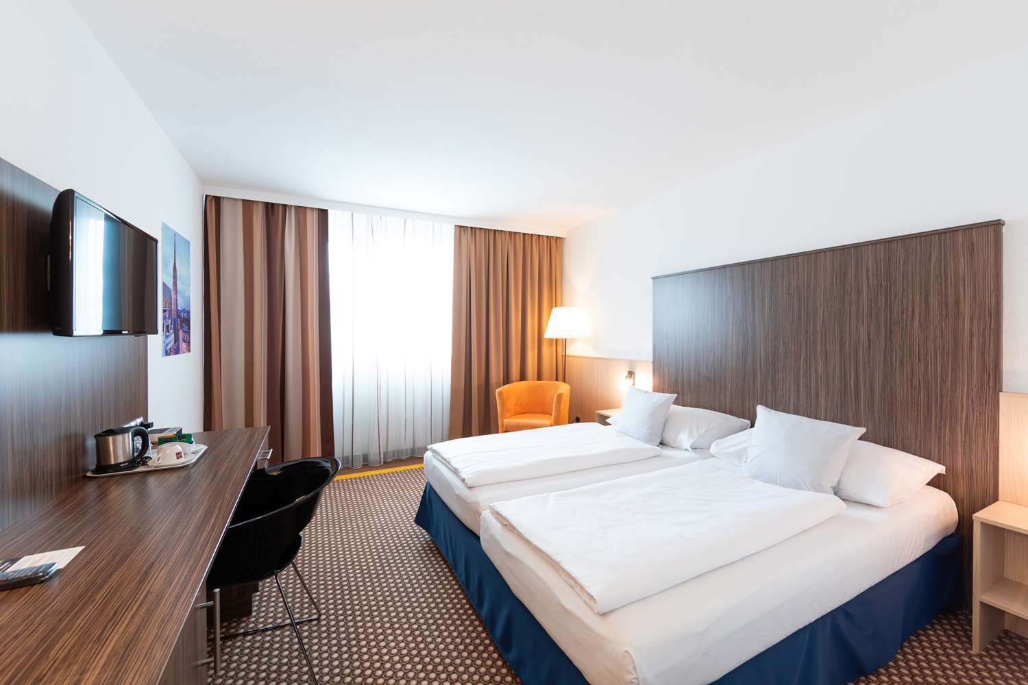 Smart Hotel Voesendorf 32/66