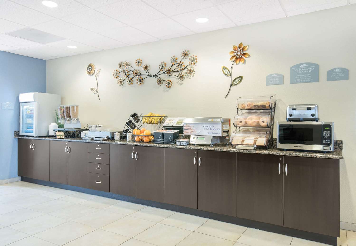 Microtel Inn And Suites By Wyndham Stanley 4/21