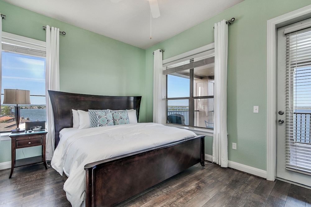 1 Bedroom, Condo, Water, Premier, King Bed