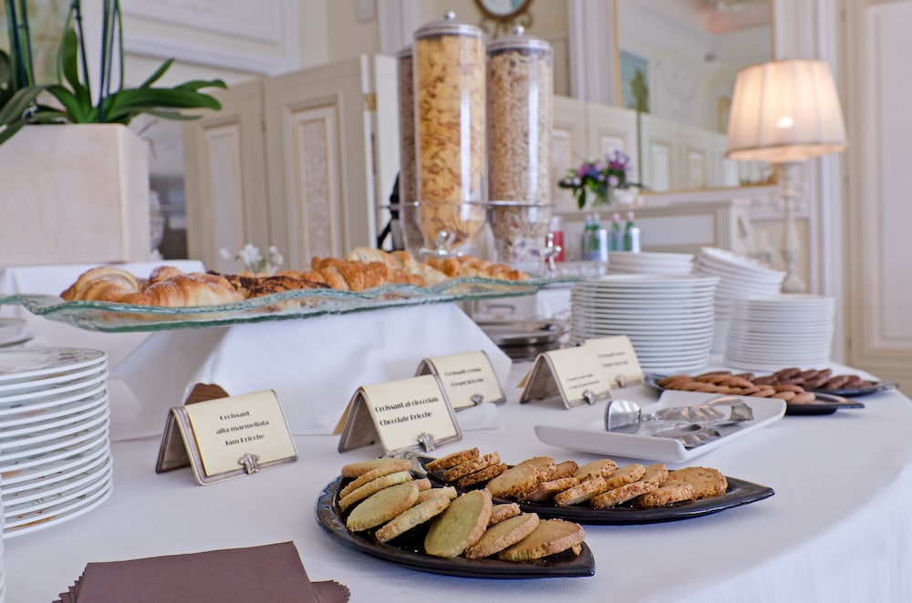 Hotel de Paris Sanremo 58/67