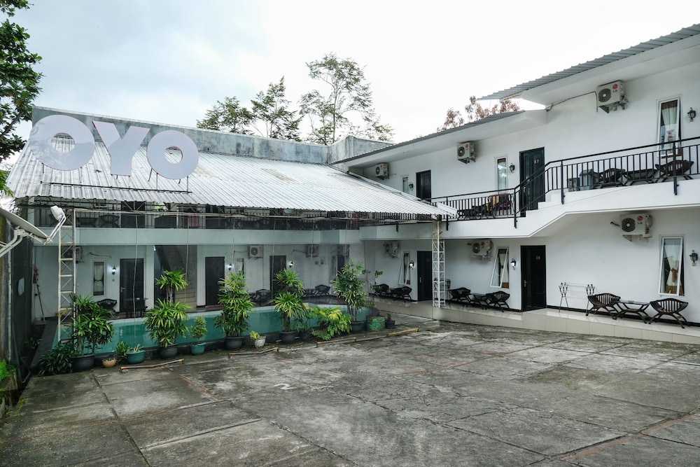 Oyo 409 Pondok Helomi 2/30