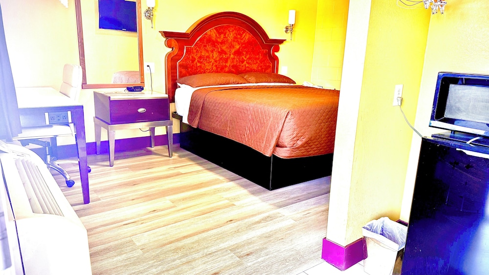A Fisher's Inn Motel 37/63