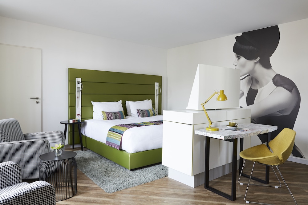 Premium, King Bed
