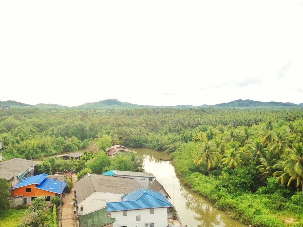 Sinkiat Buri Hotel 5/67