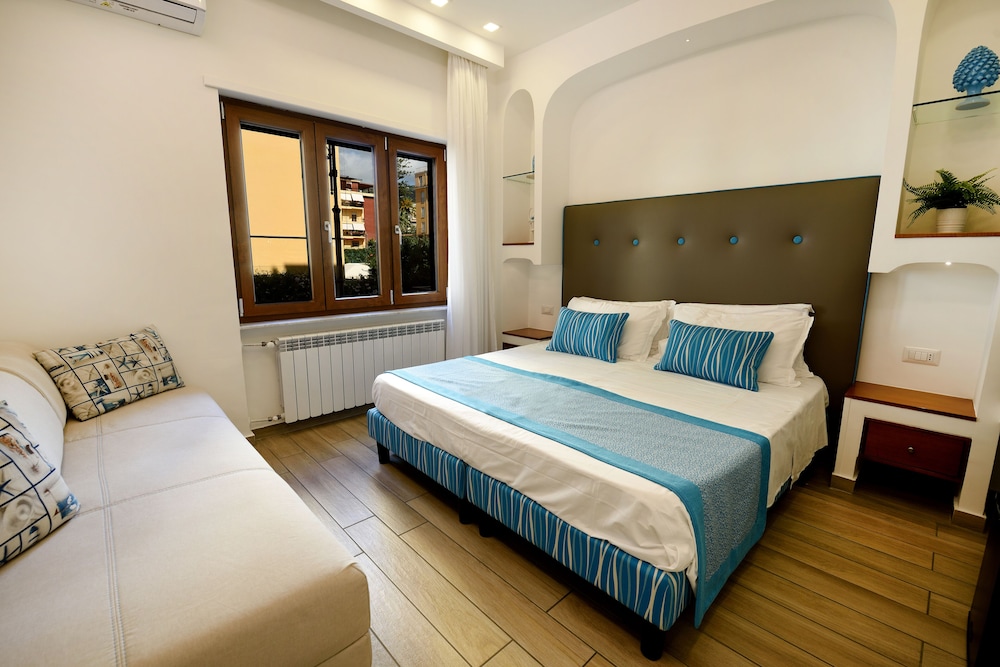 MelRose Sorrento 13/50