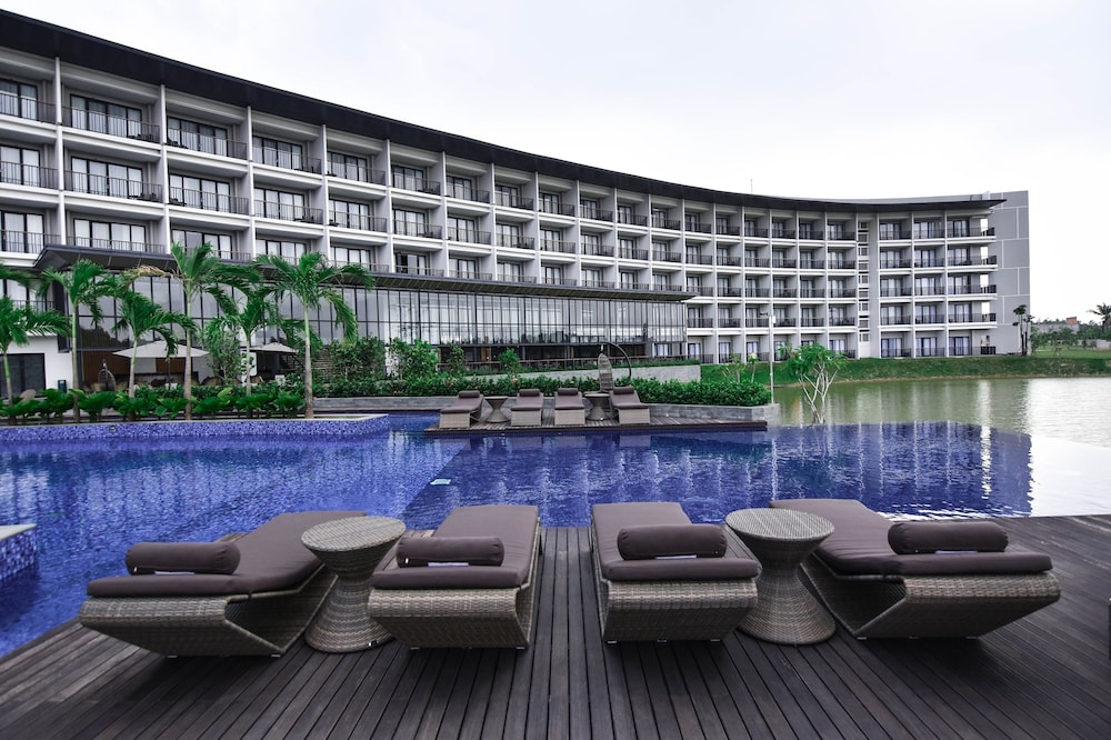 Hotel Santika Premiere Bandara - Palembang 3/55