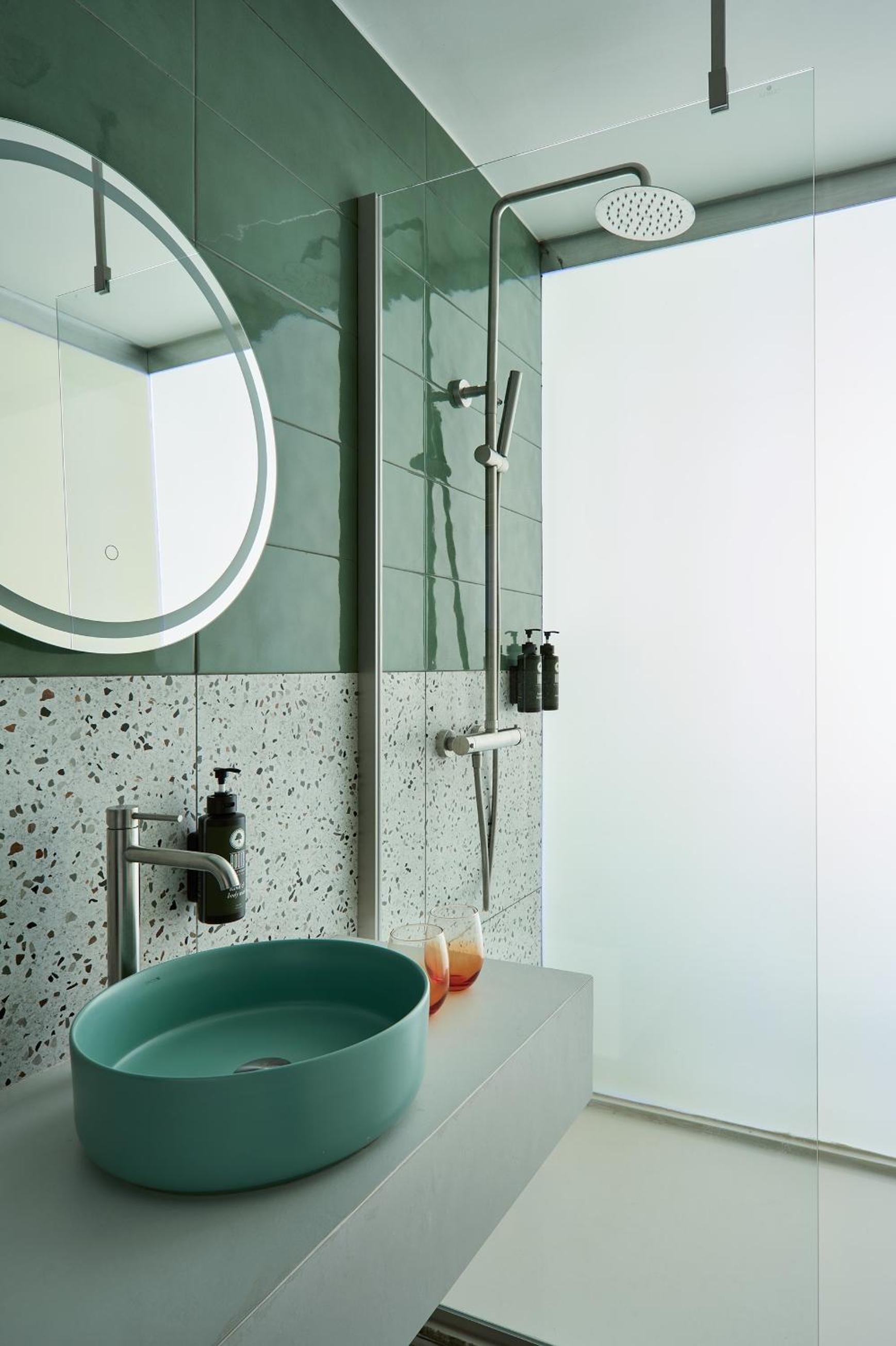 Renovated, Superior, Queen Bed، Breeze Boutique Hotel 7/8