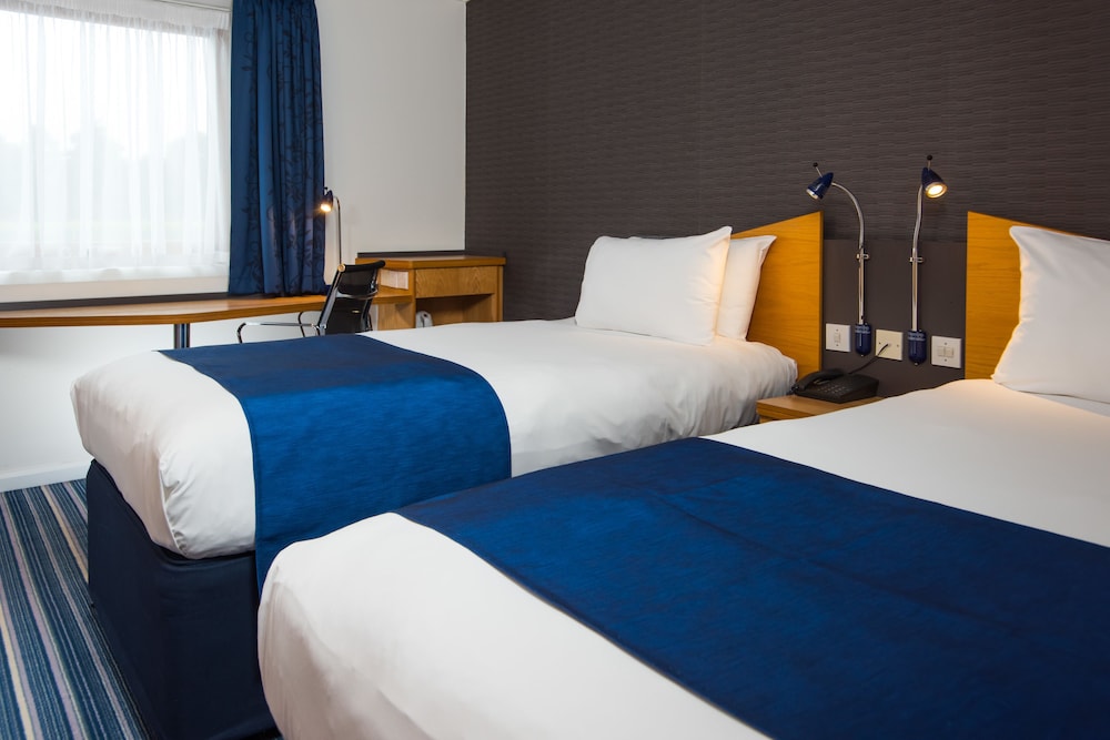 Holiday Inn Express Bristol - Filton, an IHG Hotel 8/40