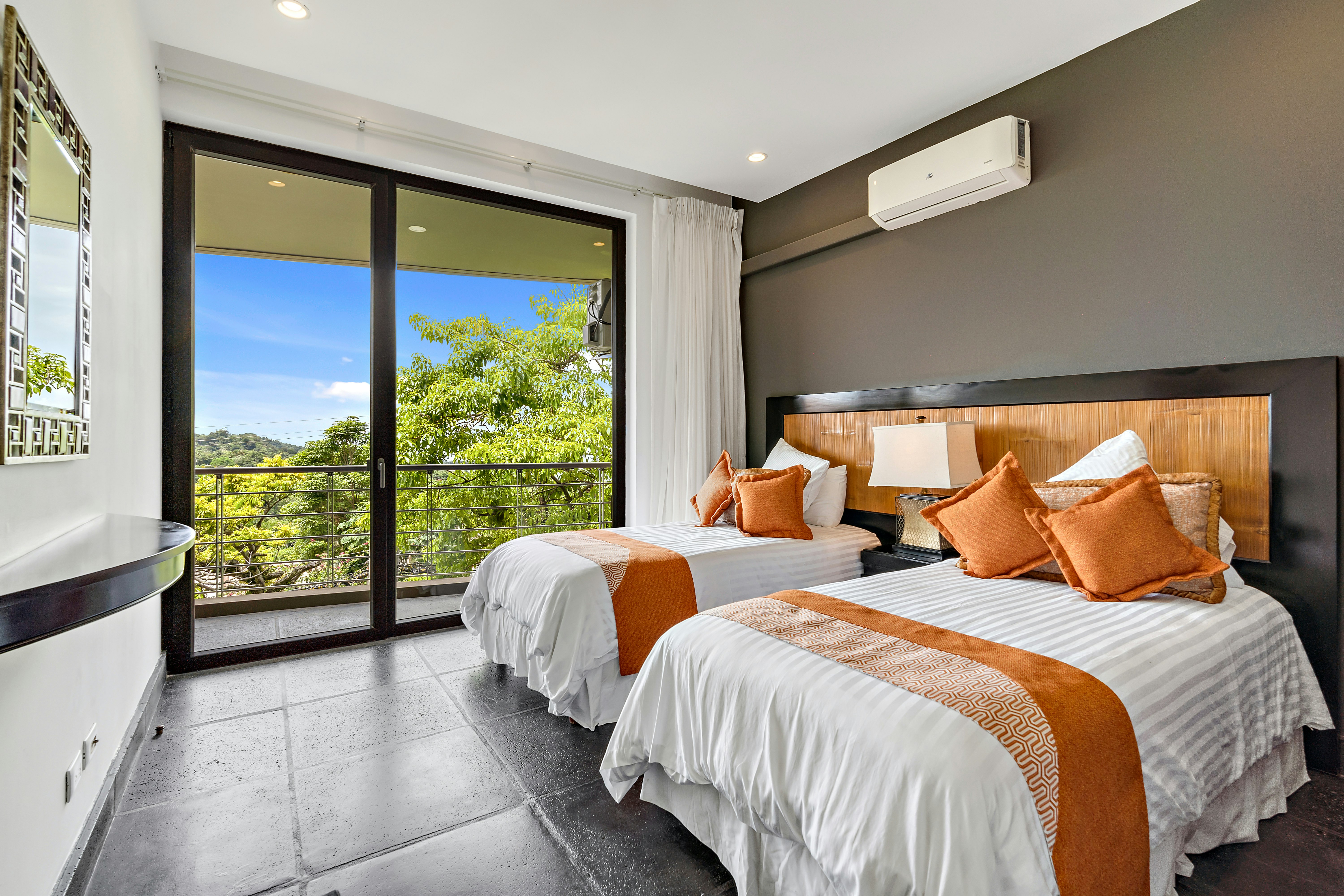 Los Altos Resort 23/82