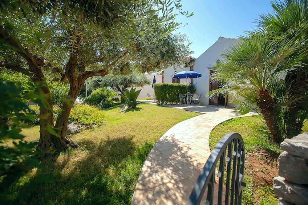 Villaggio Cala Mancina 65/68