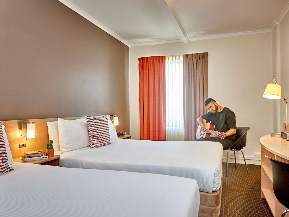 IBIS PERTH 20/70